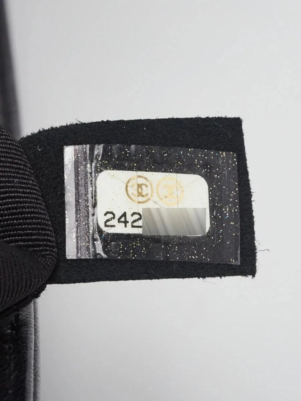 Chanel Black/Silver Lambskin Leather and Iridescent PVC Chevron Quilted Small... - Picture 9 of 10